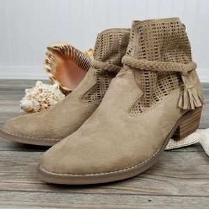 CHARMING CHARLIE Faux Suede Perforated Booties Sz 7 NWT New